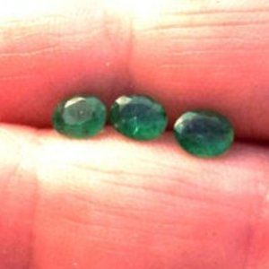 Natural Columbia emeralds 0.86 cwt. 3 pc.